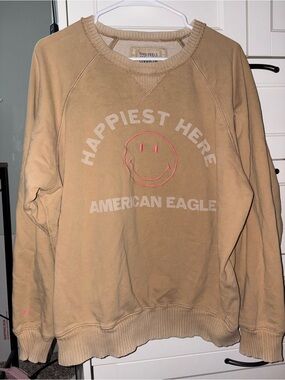 AE “This Feels Seriously Lived In” Crewneck L